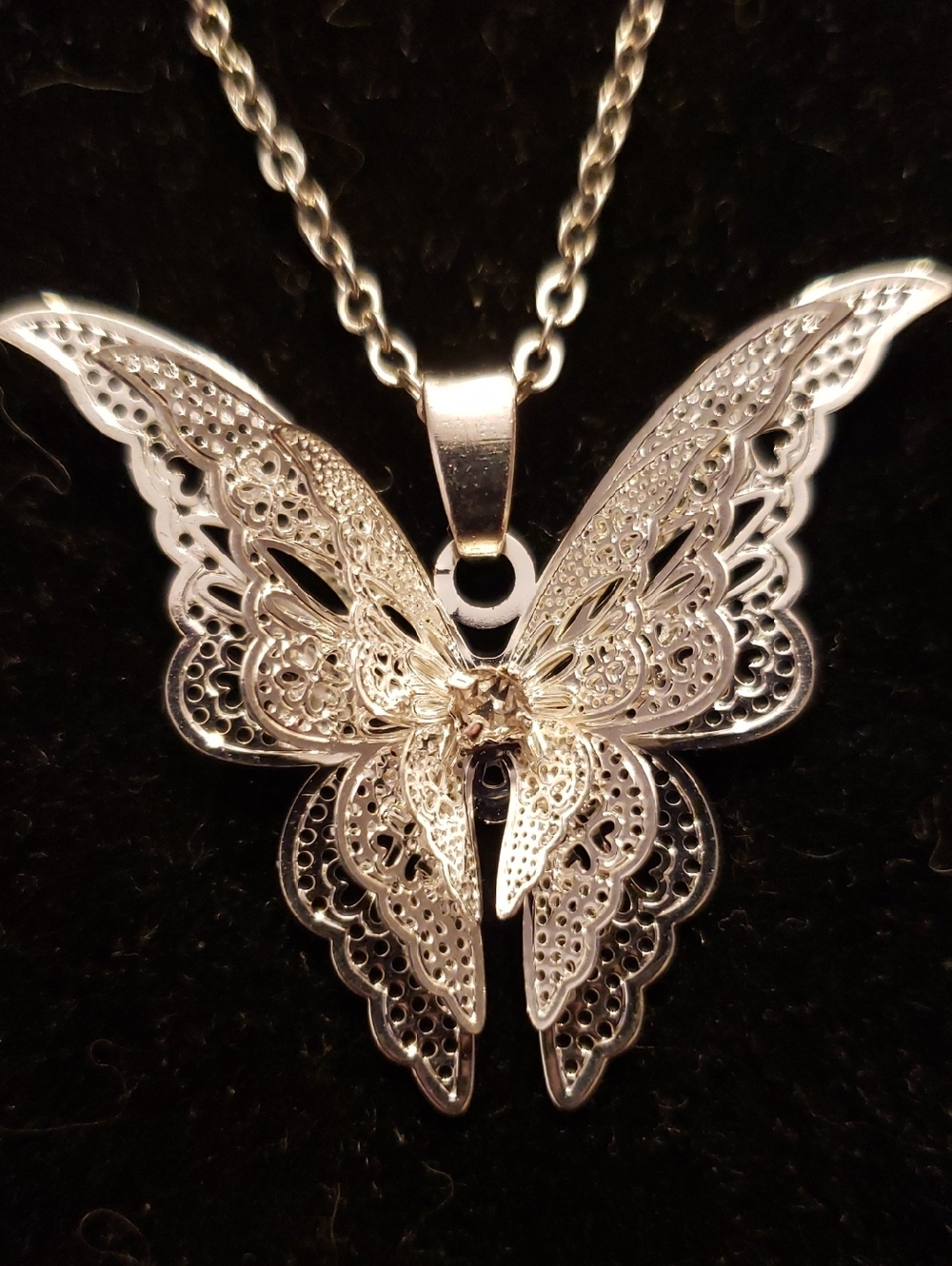 Delicate Silver 3D Filigree Butterfly On A SP Chain W/Lobster Clasp. Crystal.